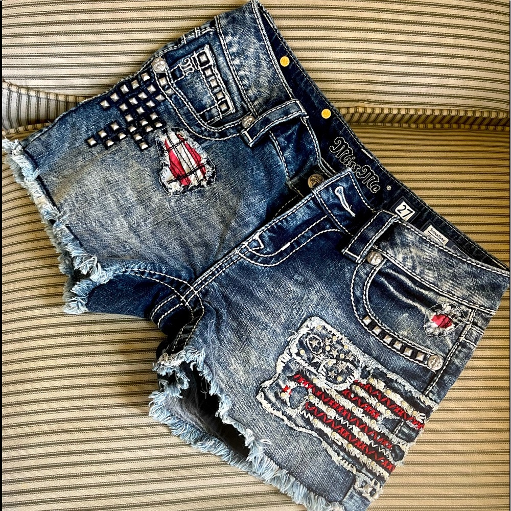 Miss me American flag - Patriotic bling cutoff Jean shorts, Size 27 NWOT